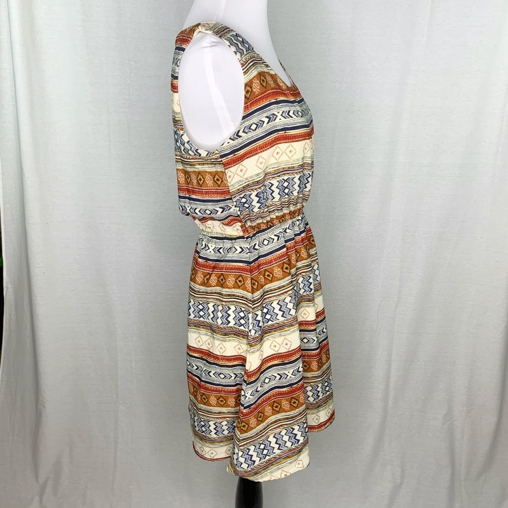SM Wardrobe Aztec print sleeveless dress - Picture 4 of 11